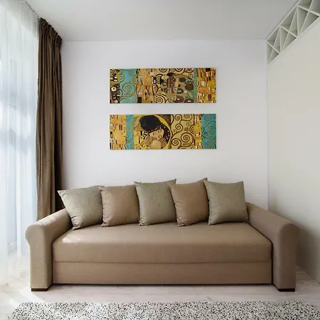 Family 2 Apartment