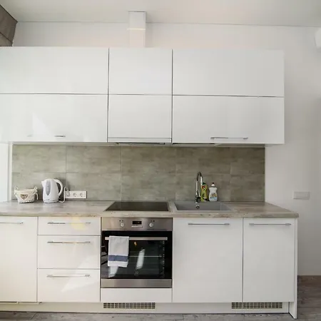 Apartment Family 2